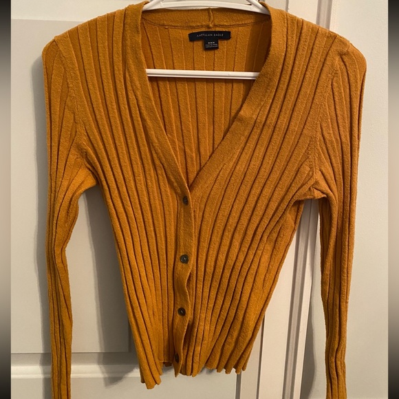 Stunning Yellow V Neck American Eagle Cardigan - Picture 1 of 3